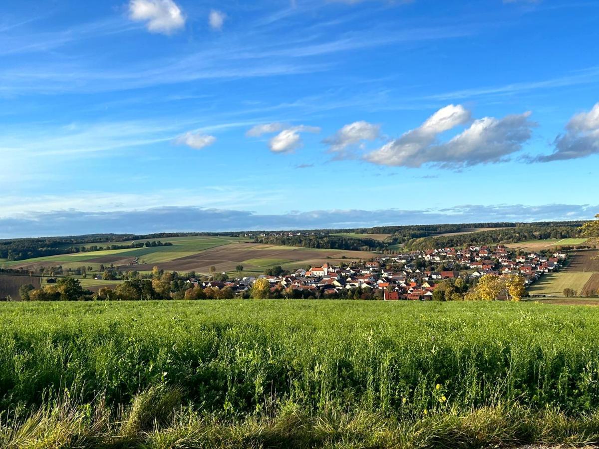 Ferienwohnung Im Usseltal - Monheimer Alb - Altmuehltal - Familie Geyer - Daiting Monheim  Exteriör bild