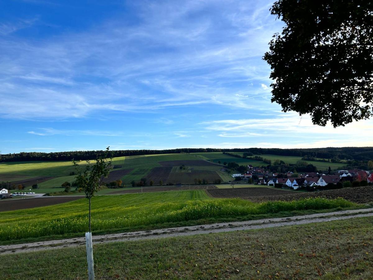 Ferienwohnung Im Usseltal - Monheimer Alb - Altmuehltal - Familie Geyer - Daiting Monheim  Exteriör bild